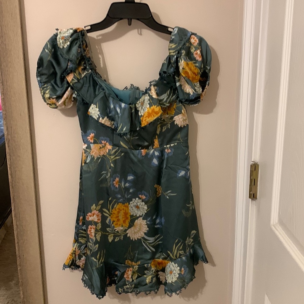 selfie leslie off the shoulder green floral dress size small